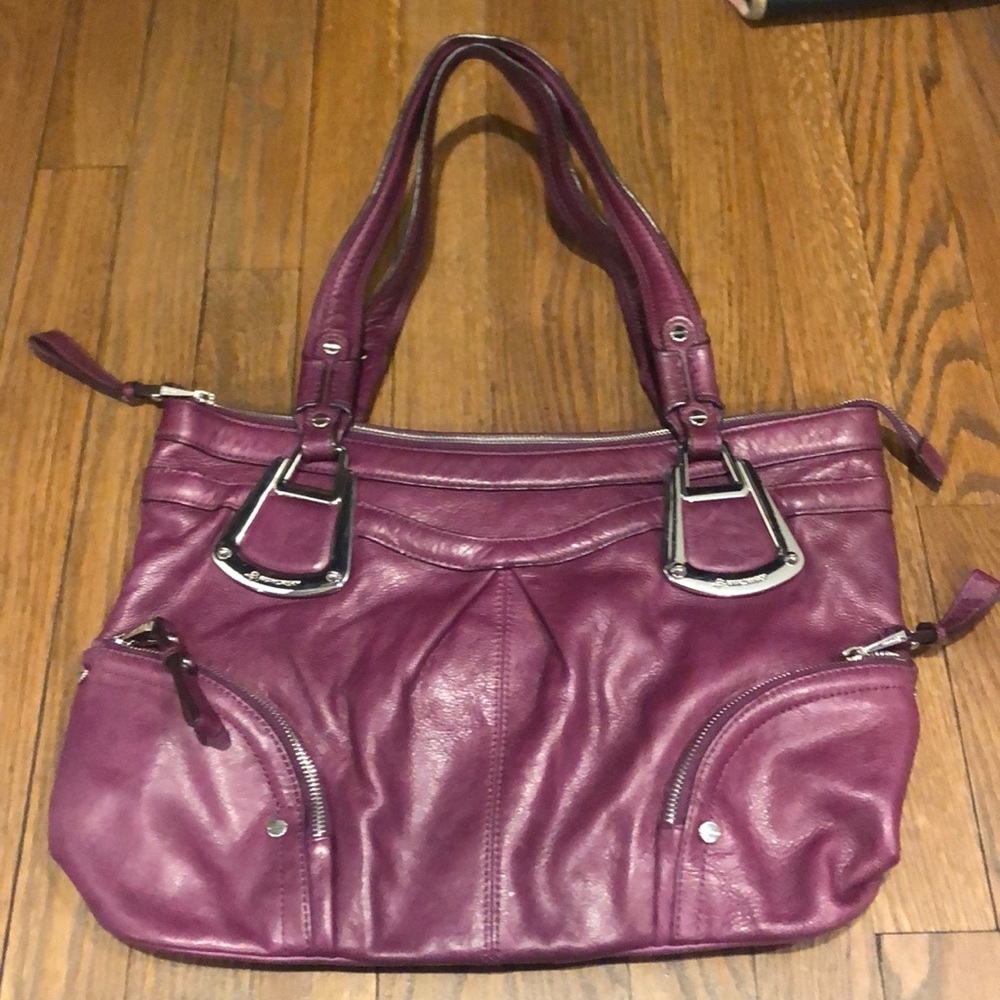 Magenta handbag- perf size and amazing condition